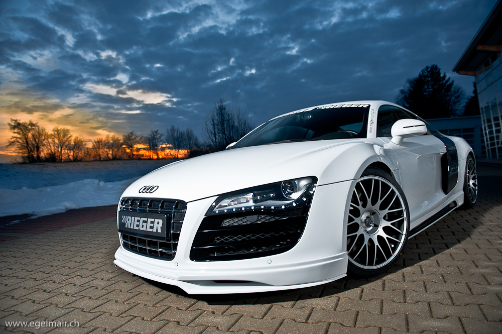 Audi - R8