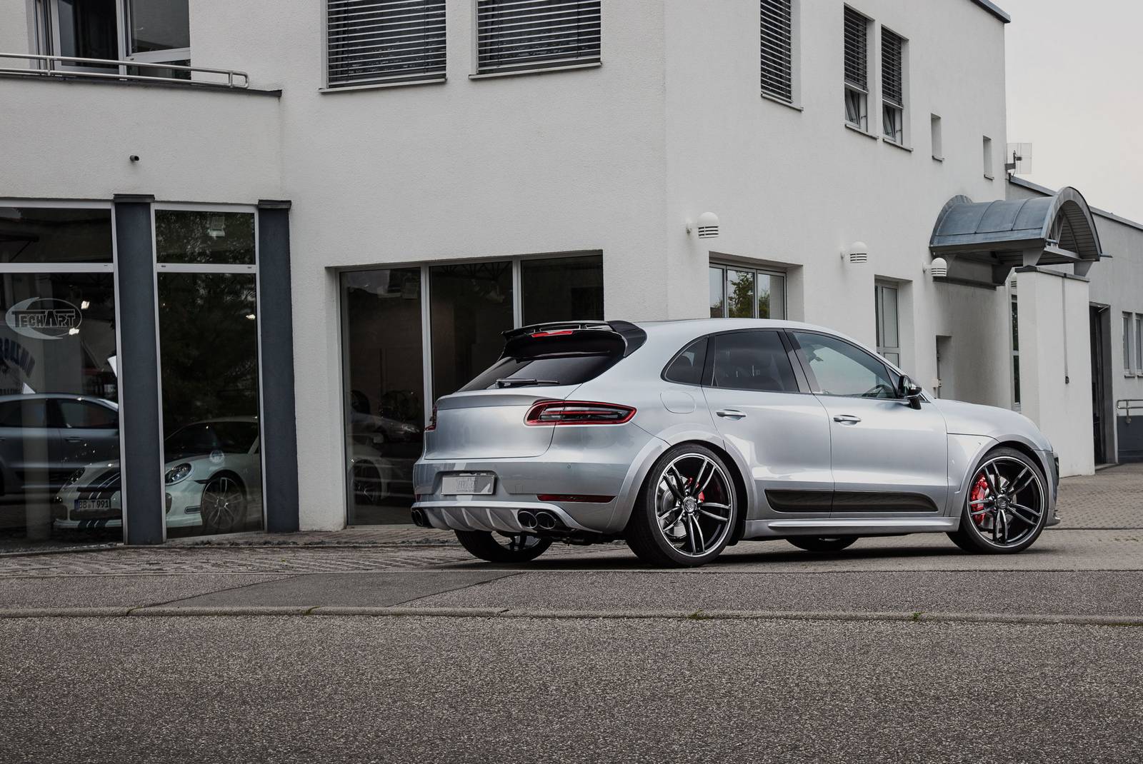 Porsche - Macan