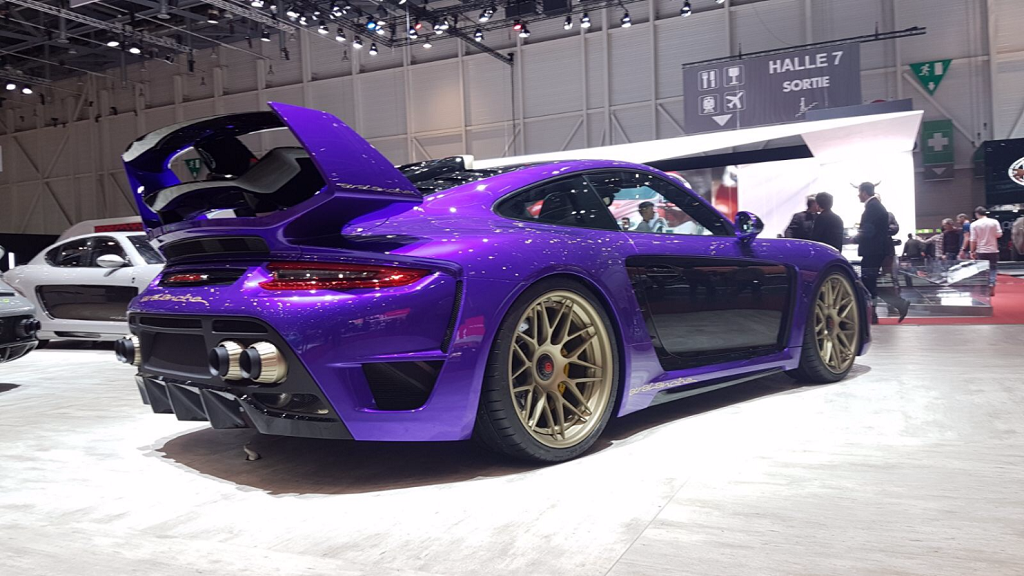 Porsche - 911