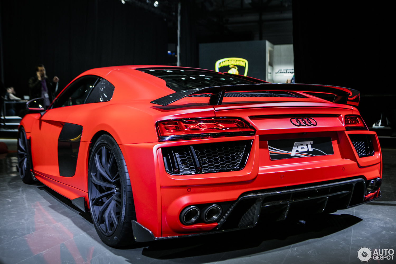 Audi - R8