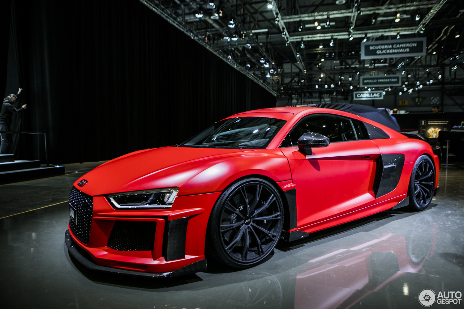 Audi - R8